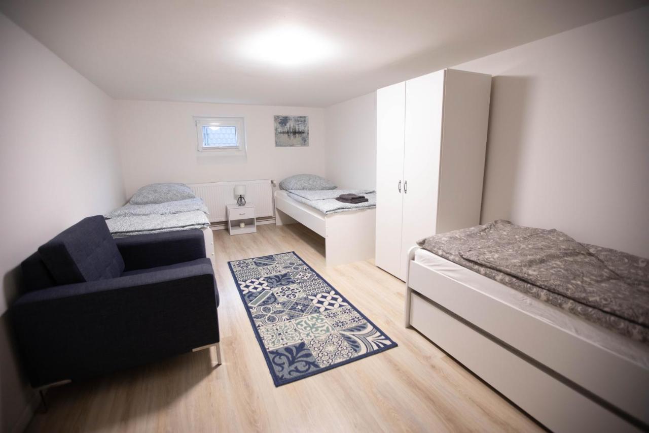 80Qm - 4 Rooms - Private Parking - Keller-Basement - Mallibase Apartments Hannover Buitenkant foto