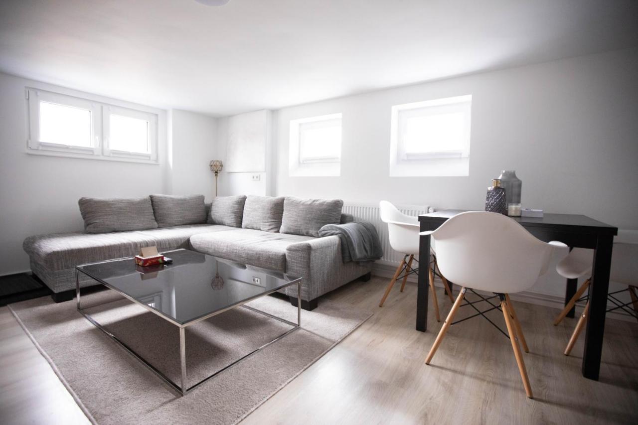 80Qm - 4 Rooms - Private Parking - Keller-Basement - Mallibase Apartments Hannover Buitenkant foto